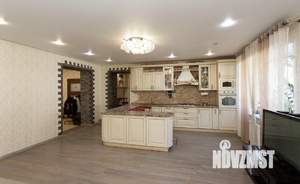Дом 320м², 2-этажный, участок 13 сот.  