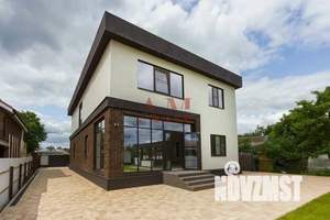 Коттедж 241м², 2-этажный, участок 8 сот.  