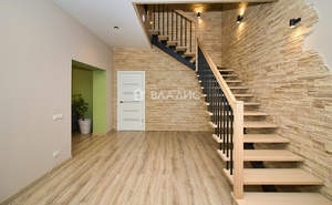 Дом 228м&sup2;, 3-этажный, участок 10 сот.  