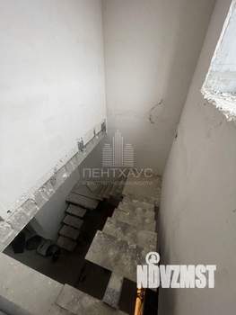 Дом 266м², 3-этажный, участок 10 сот.  