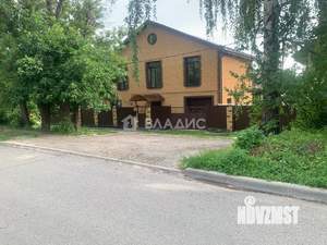 Дом 257м², 3-этажный, участок 4 сот.  
