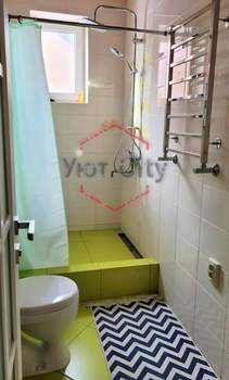 Дом 202м&sup2;, 2-этажный, участок 15 сот.  