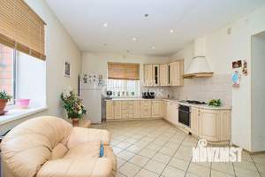 Дом 417м&sup2;, 4-этажный, участок 9 сот.  