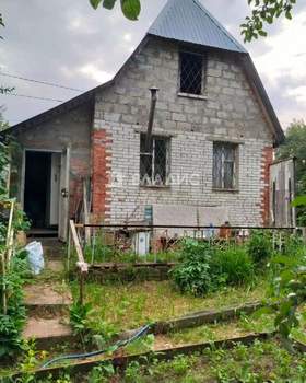 Дом 40м&sup2;, 2-этажный, участок 4 сот.  