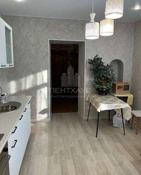 Дом 86м&sup2;, 2-этажный, участок 4 сот.  