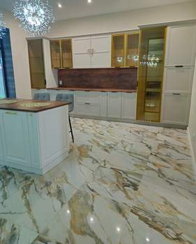 Дом 270м², 2-этажный, участок 6 сот.  