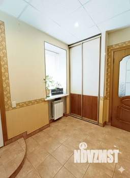 Дом 165м&sup2;, 3-этажный, участок 4 сот.  