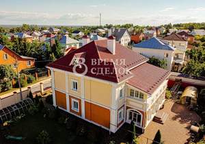 Дом 444м², 3-этажный, участок 10 сот.  
