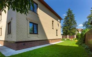 Дом 251м², 2-этажный, участок 6 сот.  