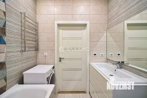 Дом 228м², 3-этажный, участок 10 сот.  