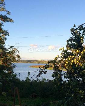 Дом 49м&sup2;, 2-этажный, участок 4 сот.  