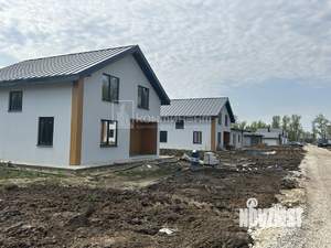 Коттедж 143м², 2-этажный, участок 10 сот.  