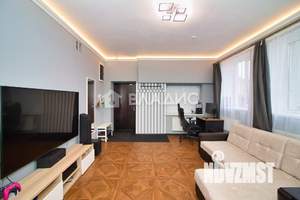 Дом 251м², 3-этажный, участок 6 сот.  