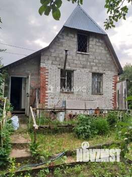 Дом 40м&sup2;, 2-этажный, участок 4 сот.  