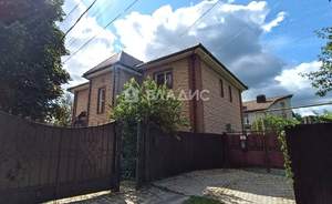 Дом 310м², 3-этажный, участок 10 сот.  