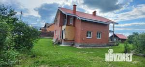 Дом 200м², 2-этажный, участок 15 сот.  