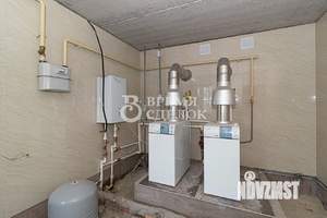 Дом 680м&sup2;, 3-этажный, участок 20 сот.  