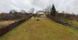 Дом 300м&sup2;, 3-этажный, участок 12 сот.  