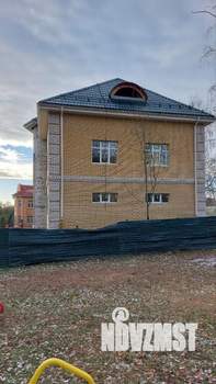 Коттедж 364м², 3-этажный, участок 7 сот.  