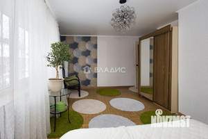 Дом 202м&sup2;, 3-этажный, участок 15 сот.  