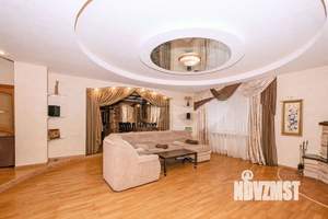 Коттедж 839м&sup2;, 4-этажный, участок 7 сот.  