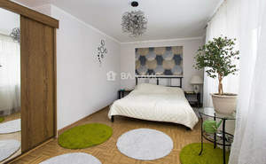 Дом 202м&sup2;, 3-этажный, участок 15 сот.  