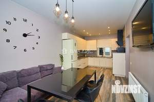 Дом 228м&sup2;, 3-этажный, участок 10 сот.  