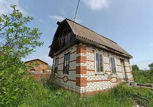 Дом 40м², 2-этажный, участок 6 сот.  