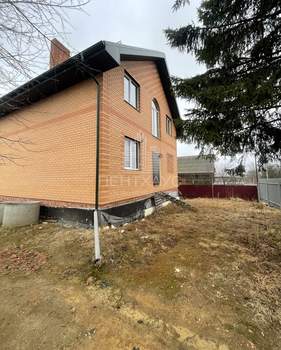 Дом 266м&sup2;, 3-этажный, участок 10 сот.  