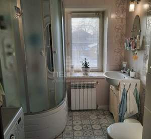 Дом 181м&sup2;, 3-этажный, участок 7 сот.  