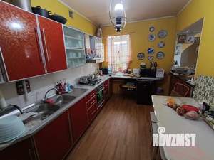 Коттедж 221м², 2-этажный, участок 7 сот.  