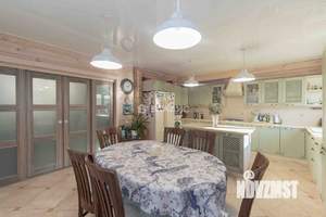 Дом 199м&sup2;, 2-этажный, участок 15 сот.  