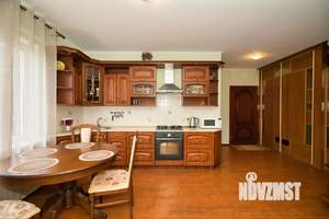 Дом 175м², 2-этажный, участок 4 сот.  