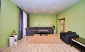 Дом 228м², 3-этажный, участок 10 сот.  