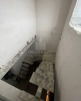 Дом 266м², 3-этажный, участок 10 сот.  