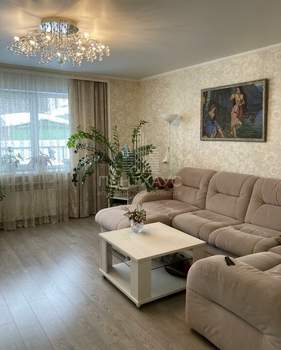 Дом 181м&sup2;, 3-этажный, участок 7 сот.  