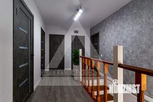 Дом 176м², 2-этажный, участок 8 сот.  