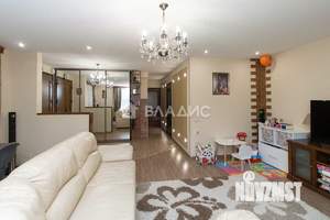 Таунхаус 163м&sup2;, 3-этажный, участок 4 сот.  