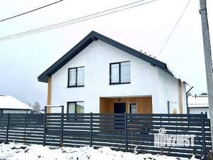 Коттедж 143м², 2-этажный, участок 10 сот.  