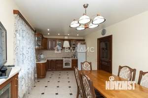 Таунхаус 163м&sup2;, 3-этажный, участок 4 сот.  