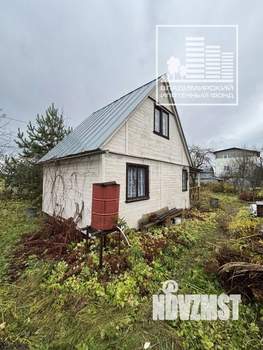 Дом 60м&sup2;, 2-этажный, участок 9 сот.  