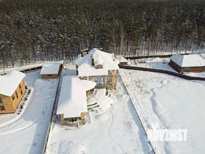 Дом 680м&sup2;, 3-этажный, участок 20 сот.  