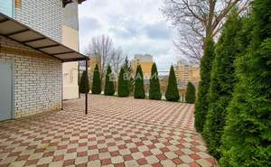 Дом 300м&sup2;, 3-этажный, участок 12 сот.  