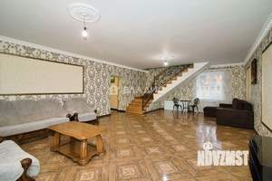 Дом 300м&sup2;, 3-этажный, участок 12 сот.  