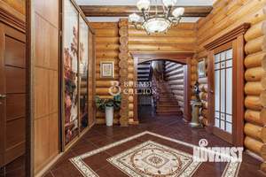 Дом 274м&sup2;, 2-этажный, участок 14 сот.  