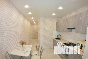 2-к квартира, посуточно, 65м2, 2/18 этаж