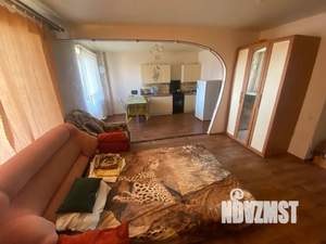 Студия квартира, посуточно, 43м2, 8/10 этаж