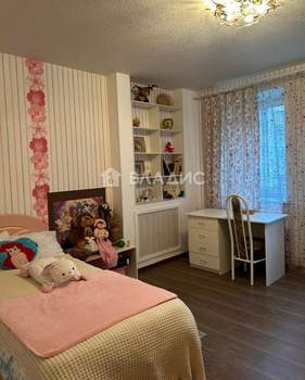 3-к квартира, на длительный срок, 102м2, 1/5 этаж