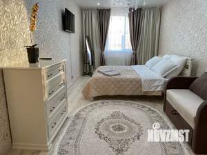 1-к квартира, посуточно, 40м2, 2/18 этаж