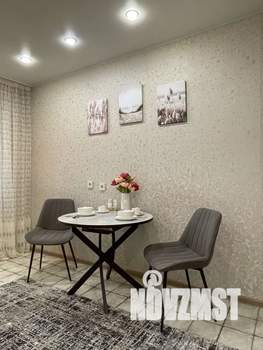 1-к квартира, посуточно, 40м2, 2/18 этаж